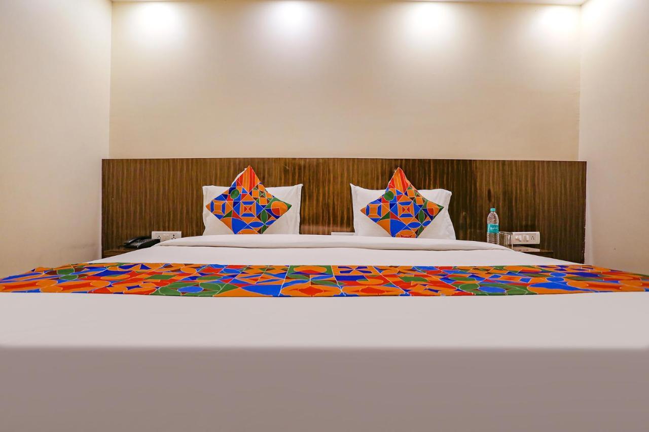 Fabexpress Kapashera Residency Near Igi Airport New Delhi Gurgaon Eksteriør billede