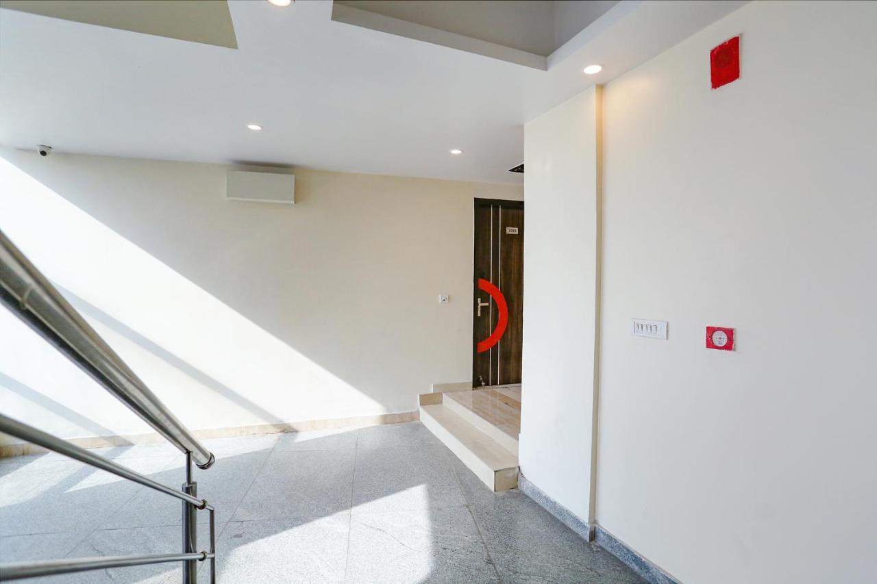 Fabexpress Kapashera Residency Near Igi Airport New Delhi Gurgaon Eksteriør billede