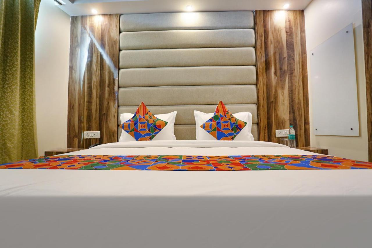 Fabexpress Kapashera Residency Near Igi Airport New Delhi Gurgaon Eksteriør billede